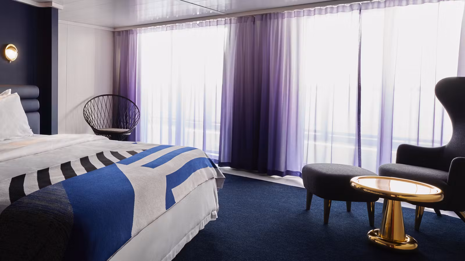 Massive Suite view 8